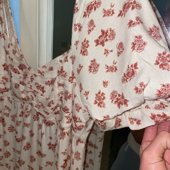 Midi length dress NEVER WORN - Picture 3 of 5